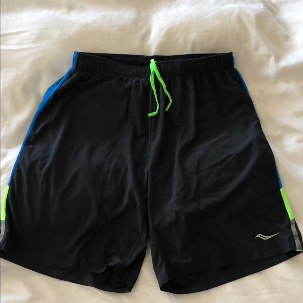 Saucony Mens M Running Shorts